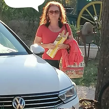 La Fee Viviane Et Michel L'Enchanteur Robion en Luberon Exterior foto