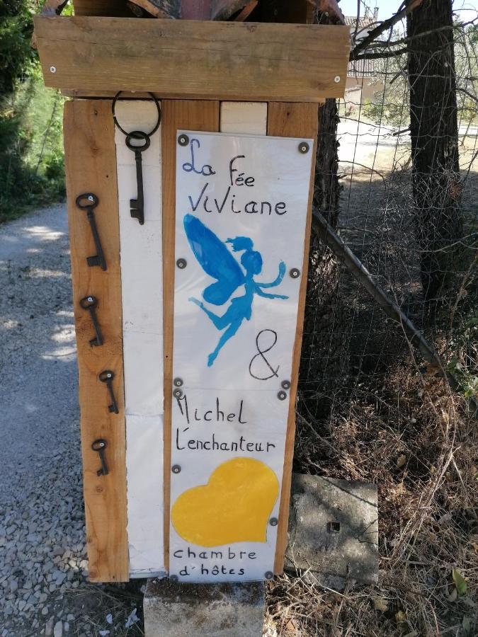 La Fee Viviane Et Michel L'enchanteur Robion en Luberon