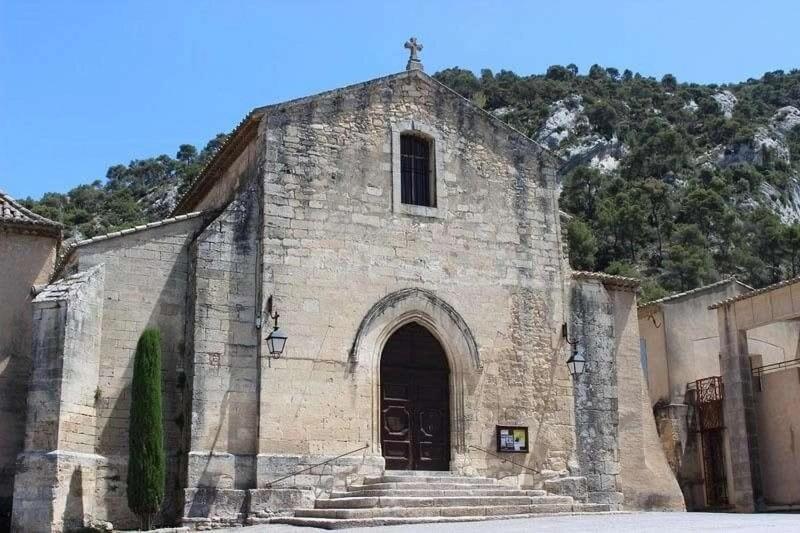 La Fee Viviane Et Michel L'enchanteur Robion en Luberon